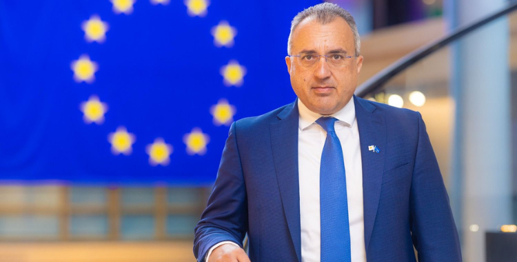 https://disy.org.cy/wp-content/uploads/2025/10/michalis_hadjipantelas.png